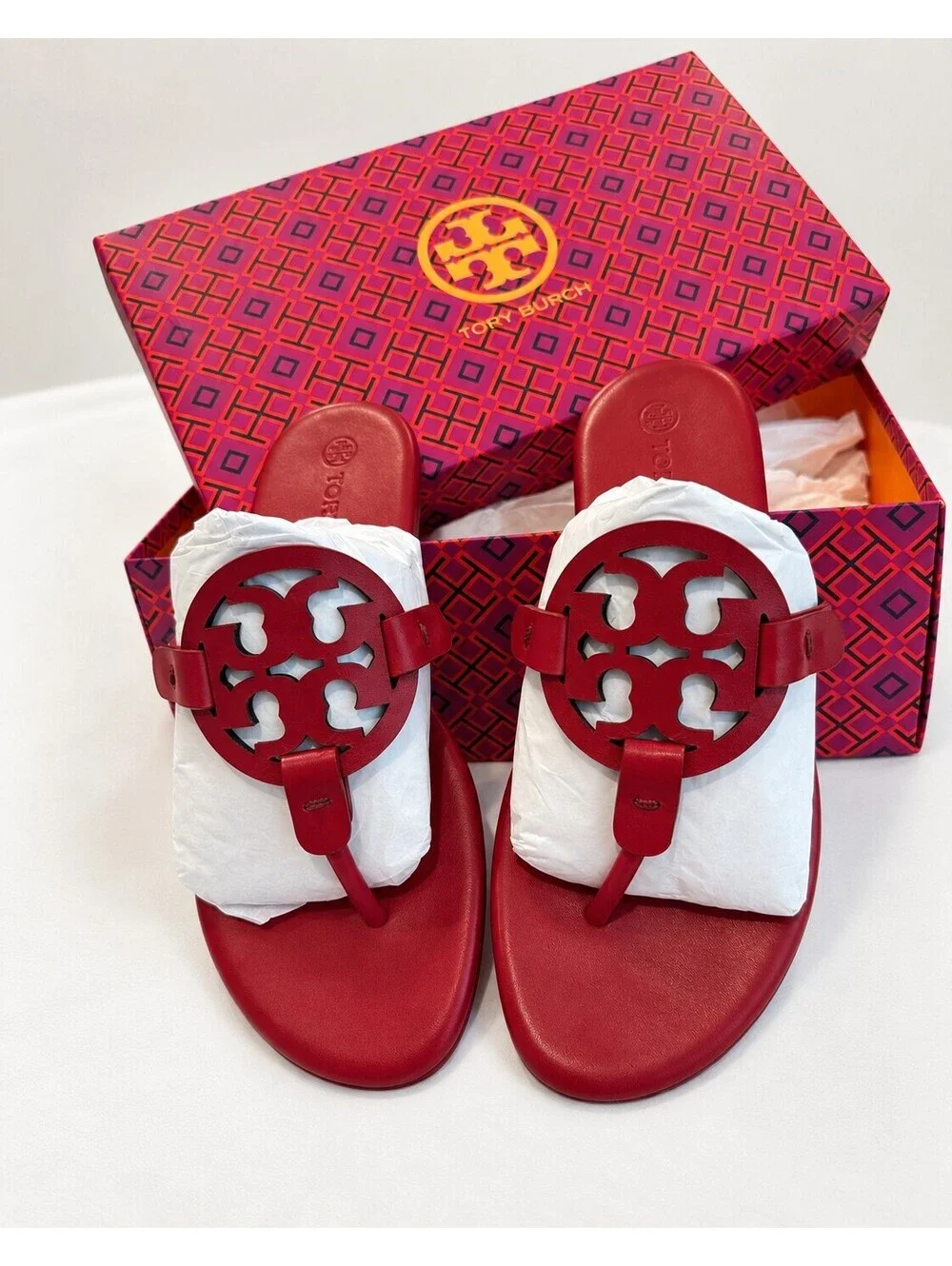 NIB Tory Burch Miller Thong Sandal Red Leather Logo Women’s Size 6